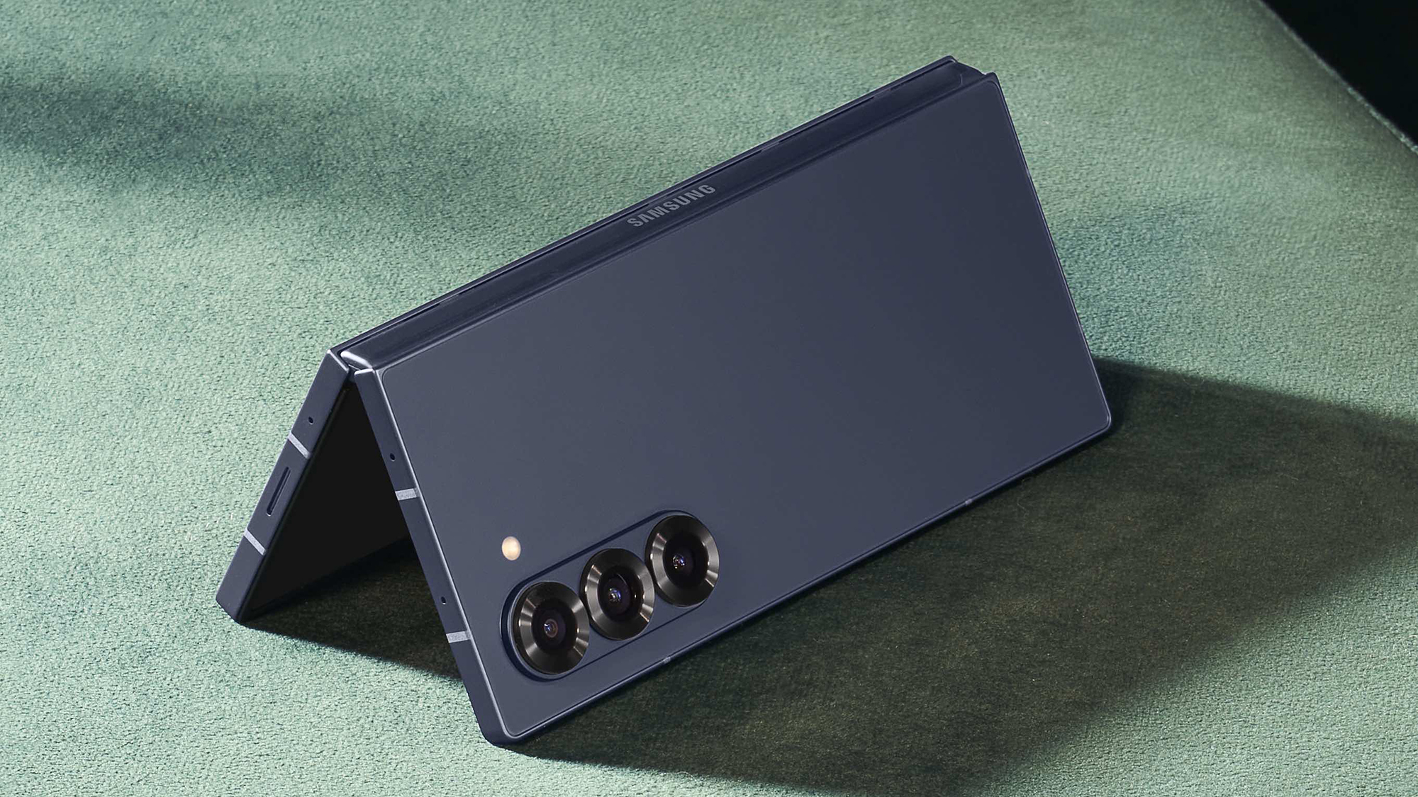 Unfolding the Future Why the Galaxy Z Fold 7 and…